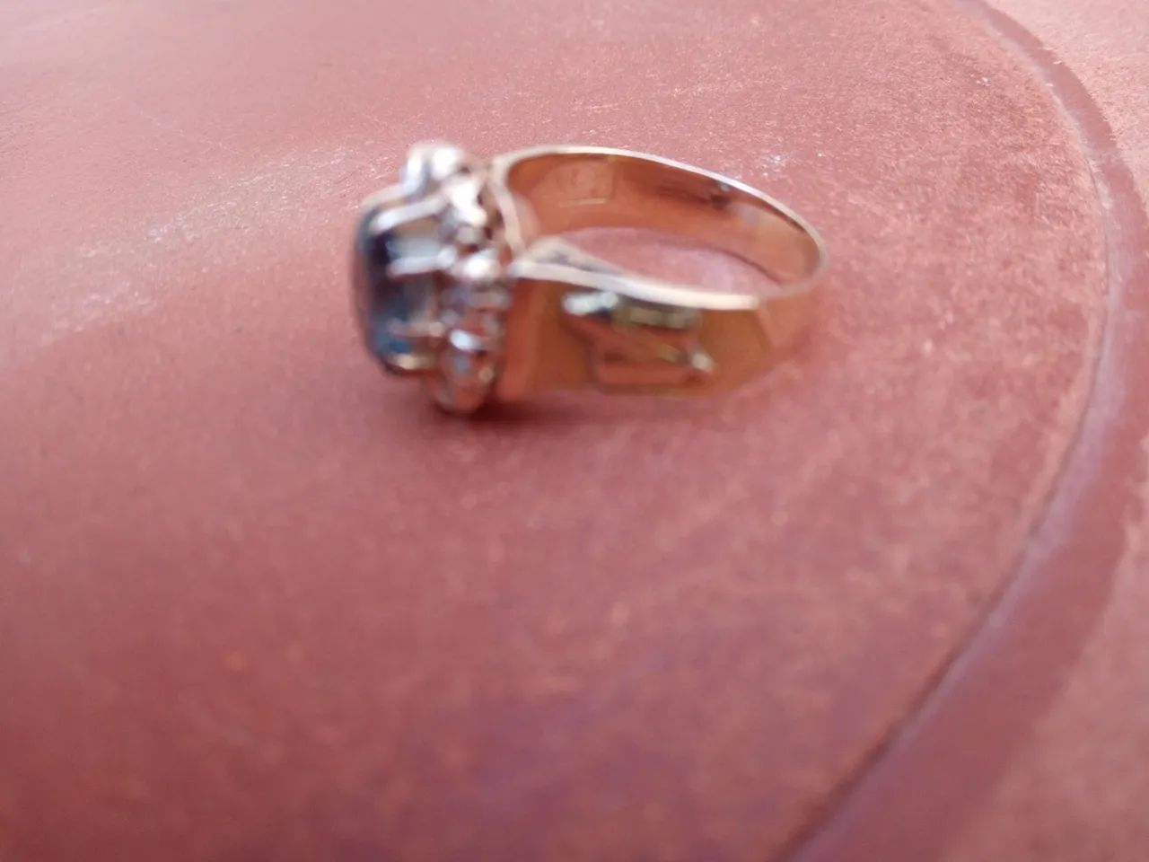 Anel de Formatura  Ouro 18K com Pedra e brilhantes - Foto 3
