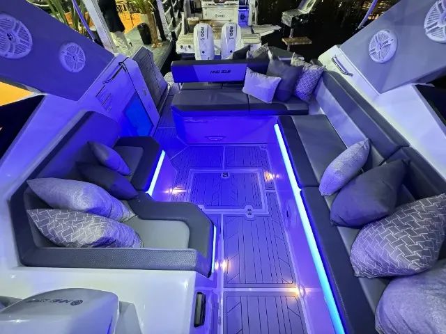 Lancha NHD 34 pés (31.5 nomenclatura internacional) 2025 - Zero milhas - Foto 10