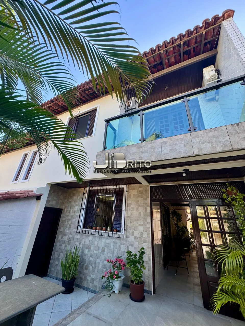CASA DUPLEX À VENDA, 4 SUÍTES COM ESPAÇO GOURMET E PISCINA, CAMINHO DAS ÁRVORES