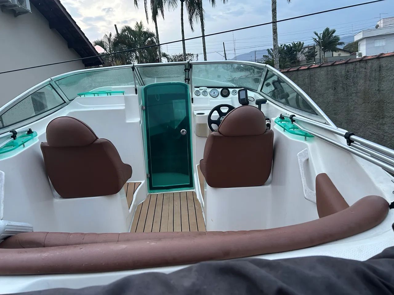 Lancha INTRUDER 190 com cabine - Foto 3