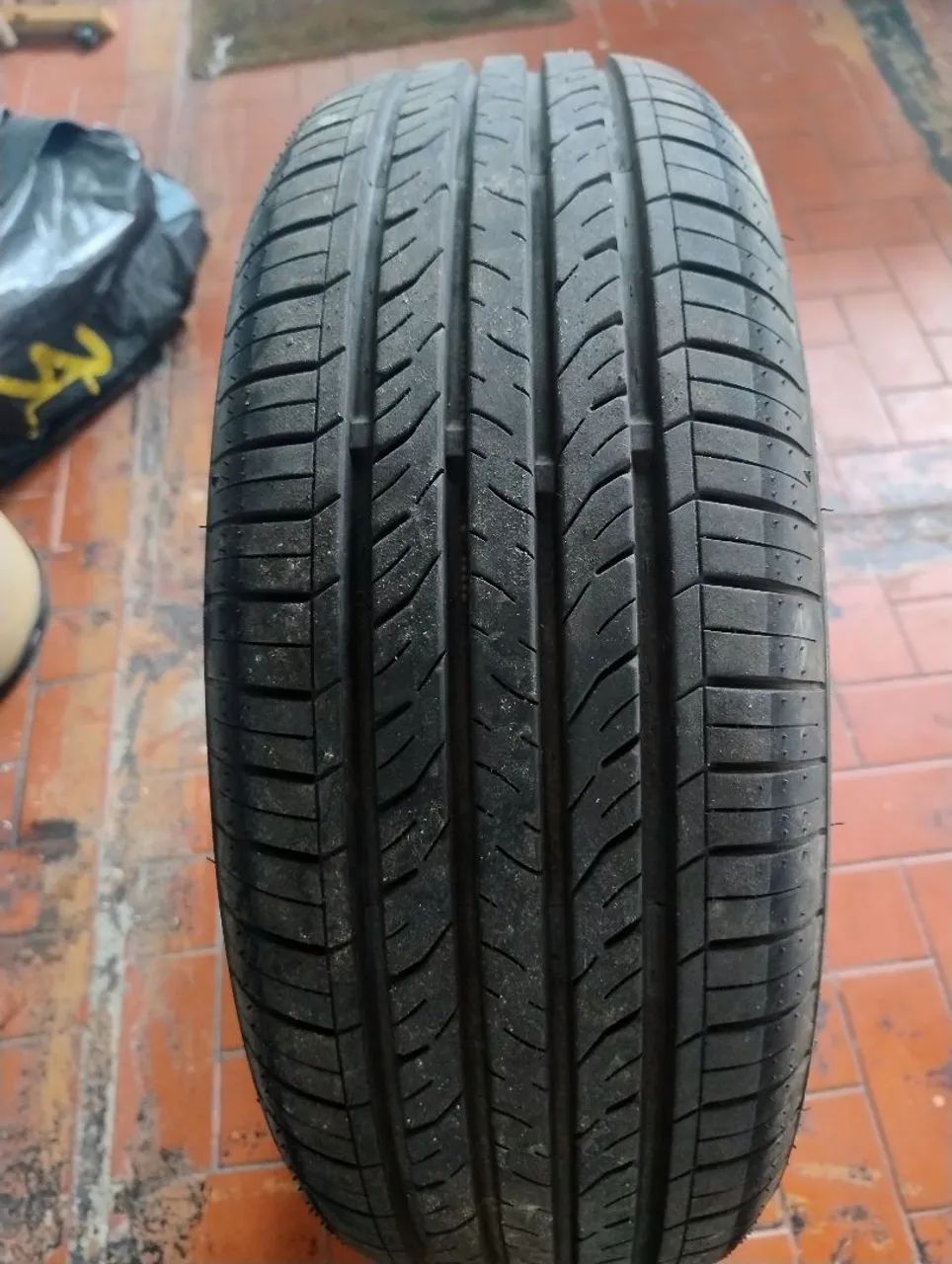 Pneu Aro 14 185  60  (82H) Marca Westlake 