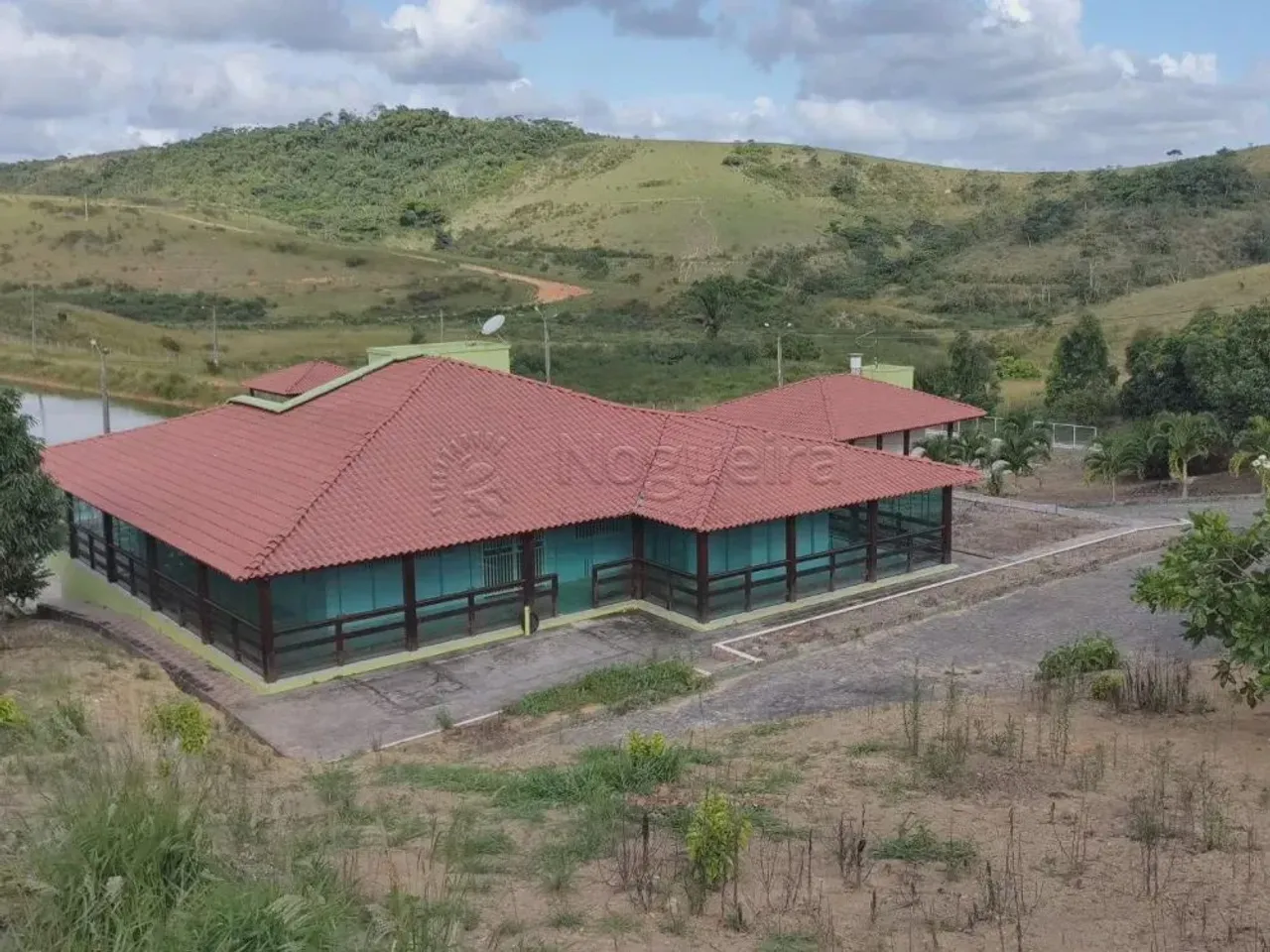 Fazenda a venda possui 2650000 metros quadrados com 4 quartos