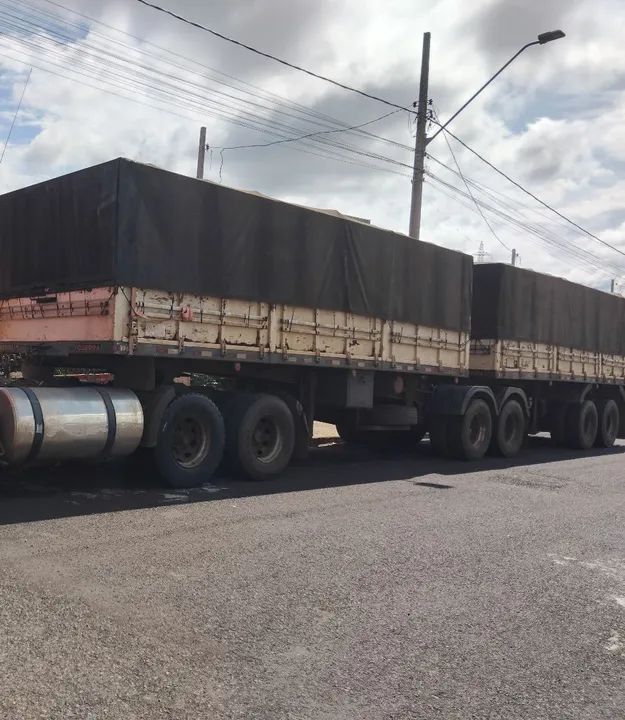 Bitrem Guerra 2006 com Pneus