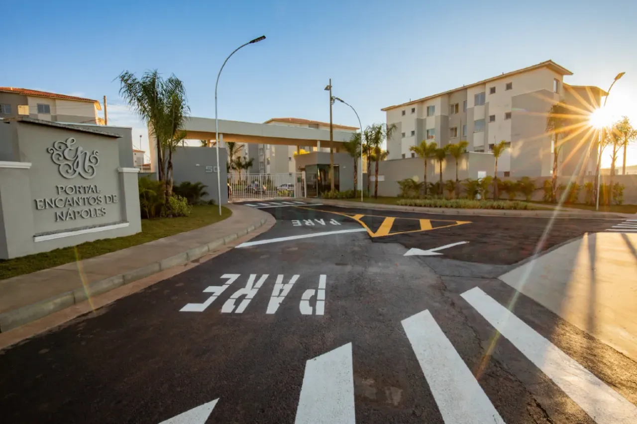 Apartamentos/Padrão - Residencial - No Bairro Tiradentes
