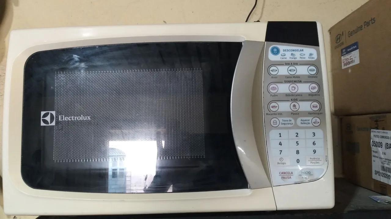 Micro-ondas Electrolux com diversas funções