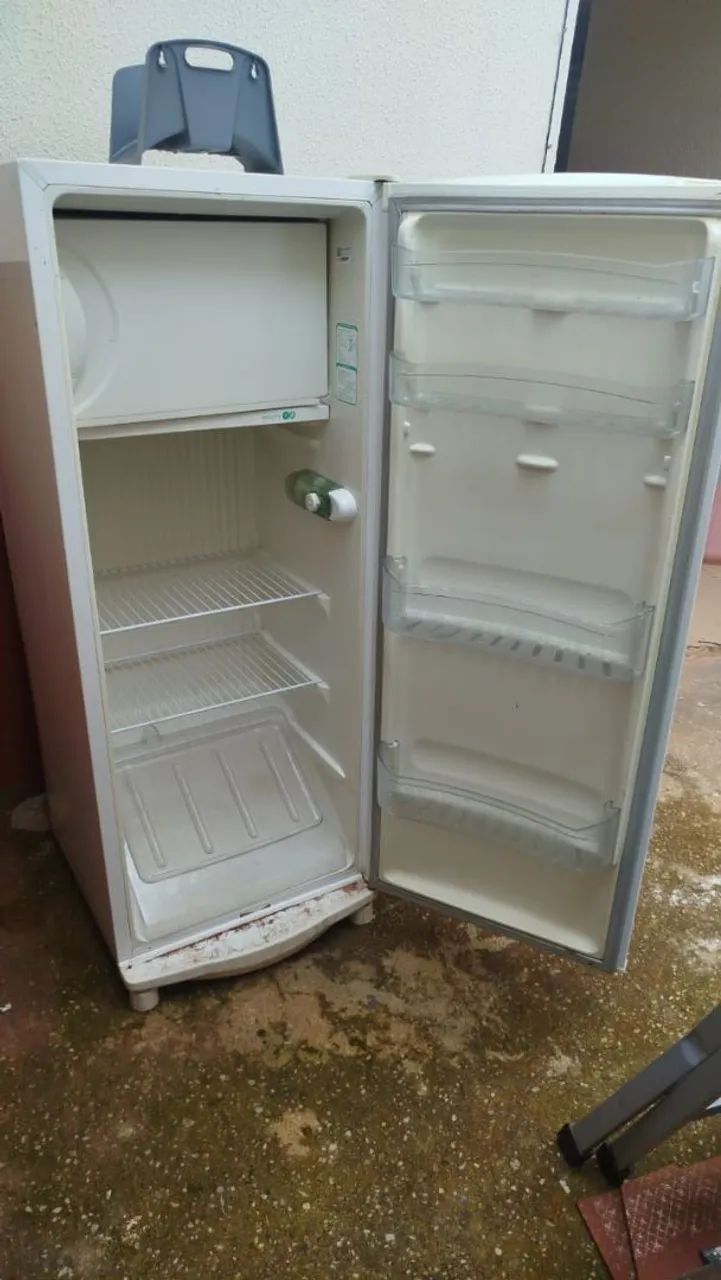 Geladeira Consul cra30fbbna