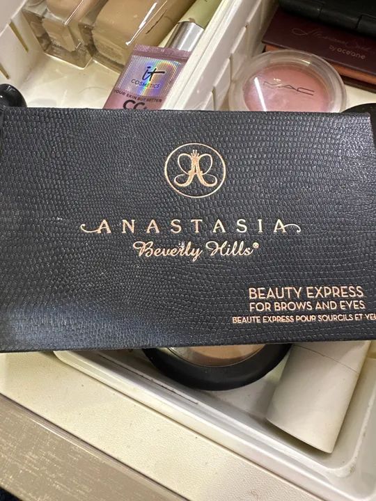 Paleta de sobrancelha Anastasia Beverly Hills 