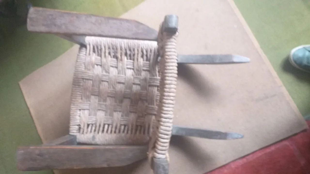 Cadeira antiga de balanço - Foto 5