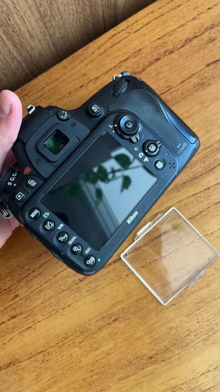 Câmera Nikon D610 - Corpo.  - Foto 4