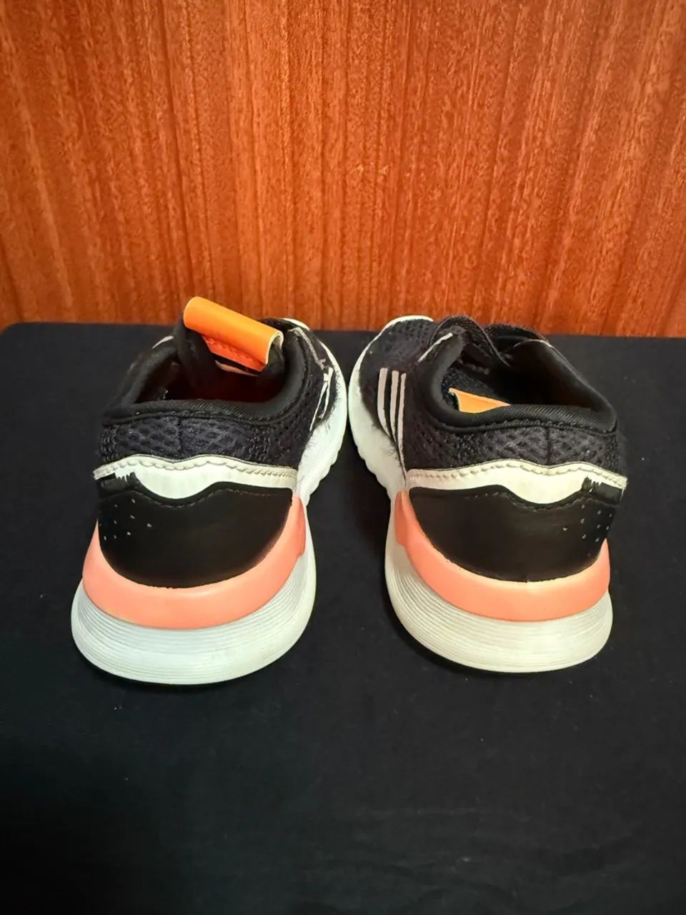 Tênis Adidas Infantil Preto e Laranja - Foto 5