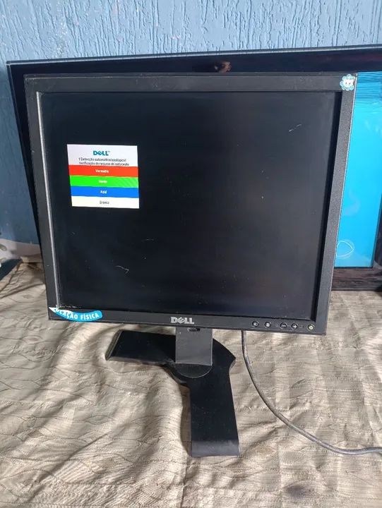 Monitor Dell funcionando 