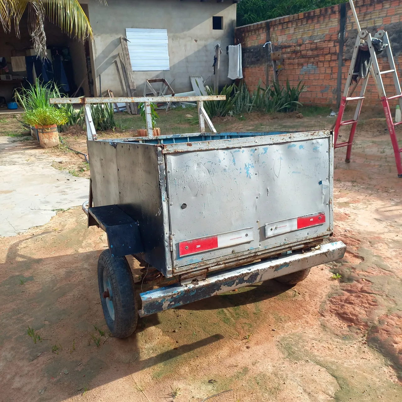 Vende se carroça de moto