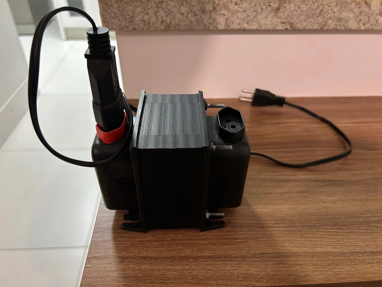 Autotransformador 220v / 110v 2000VA