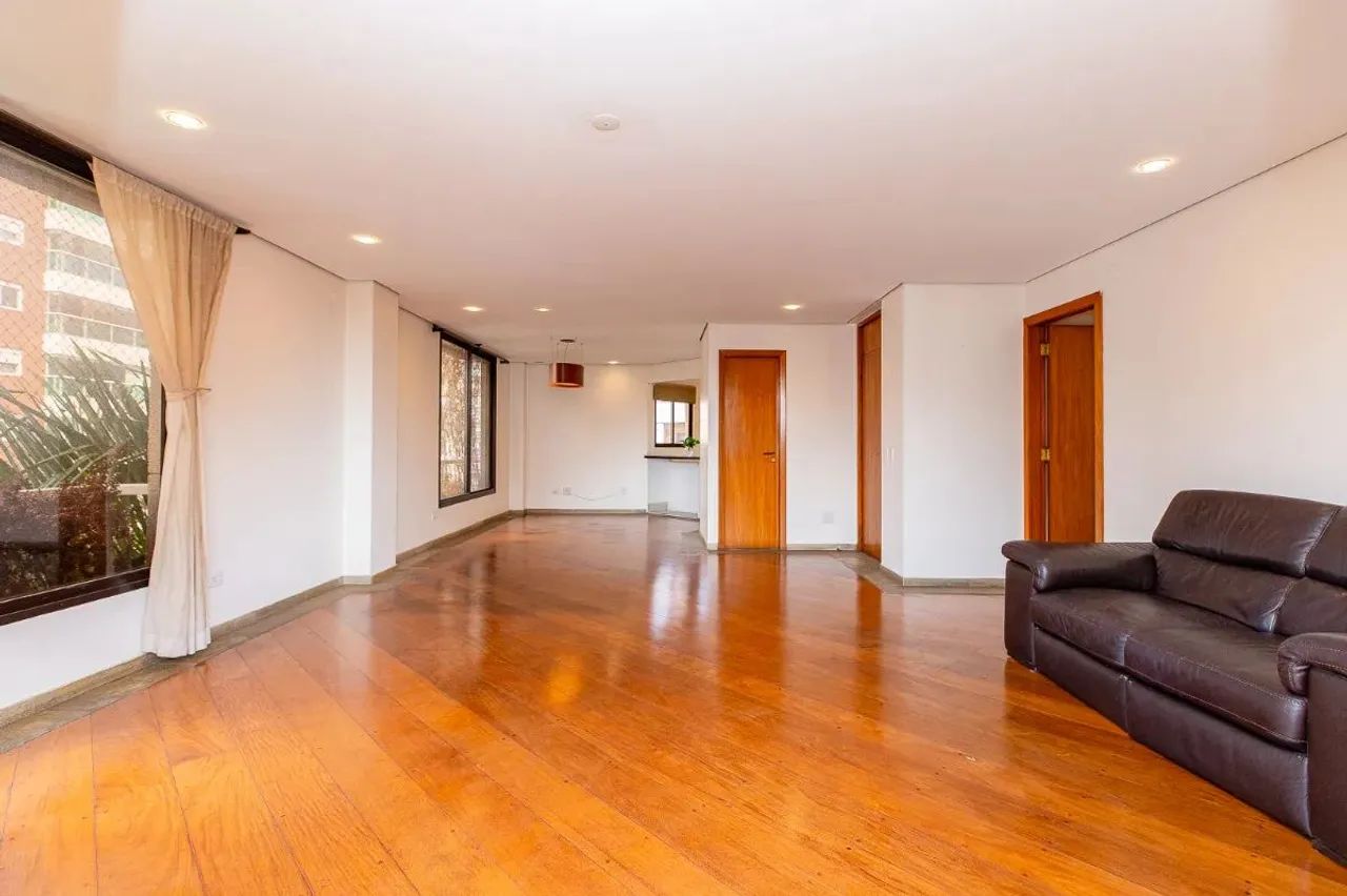Apartamento tipo para venda com 4 quartos, sendo 2 suítes, 200m² - Foto 4