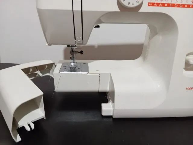 Máquina de costura  - Foto 2