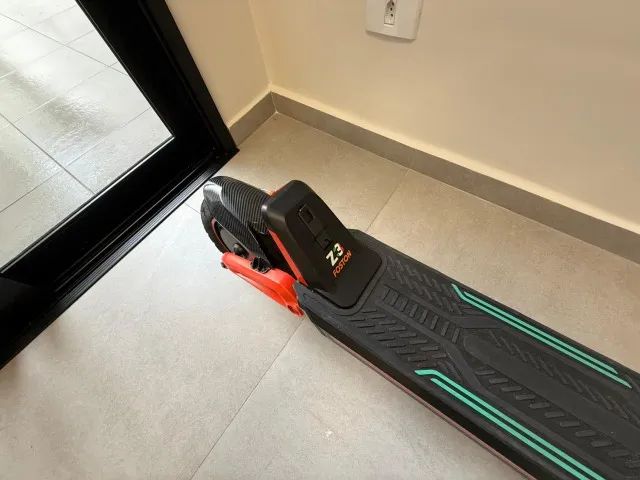 Patinete Elétrico Foston Z3 com Rodas de 10" Red - Foto 4