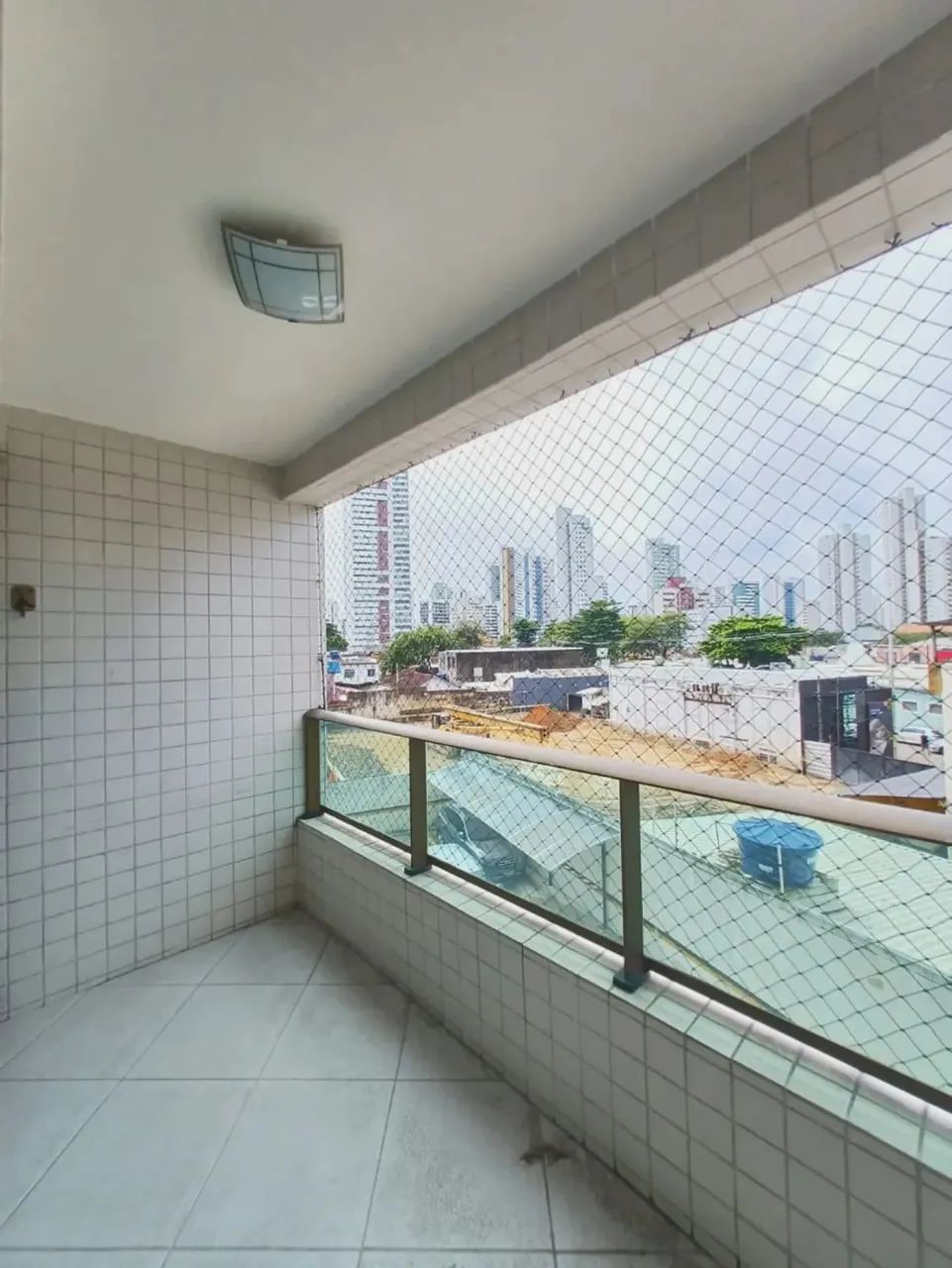 Imóvel para venda possui 90 metros quadrados com 3 quartos em Madalena - Recife - PE