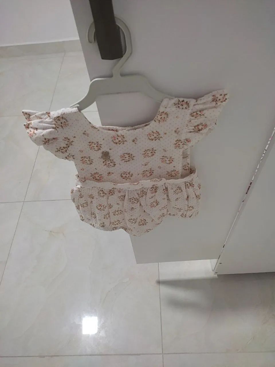 Macacão Floral Infantil - Foto 3