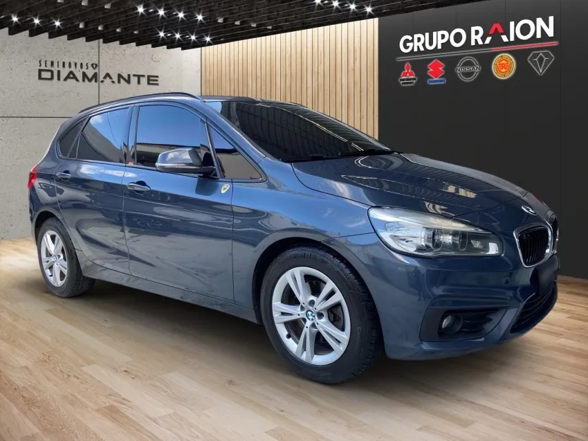 BMW 220I ActiveFlex 2017 c/63.000km - Falar c/Rose - Raion Mitsubishi