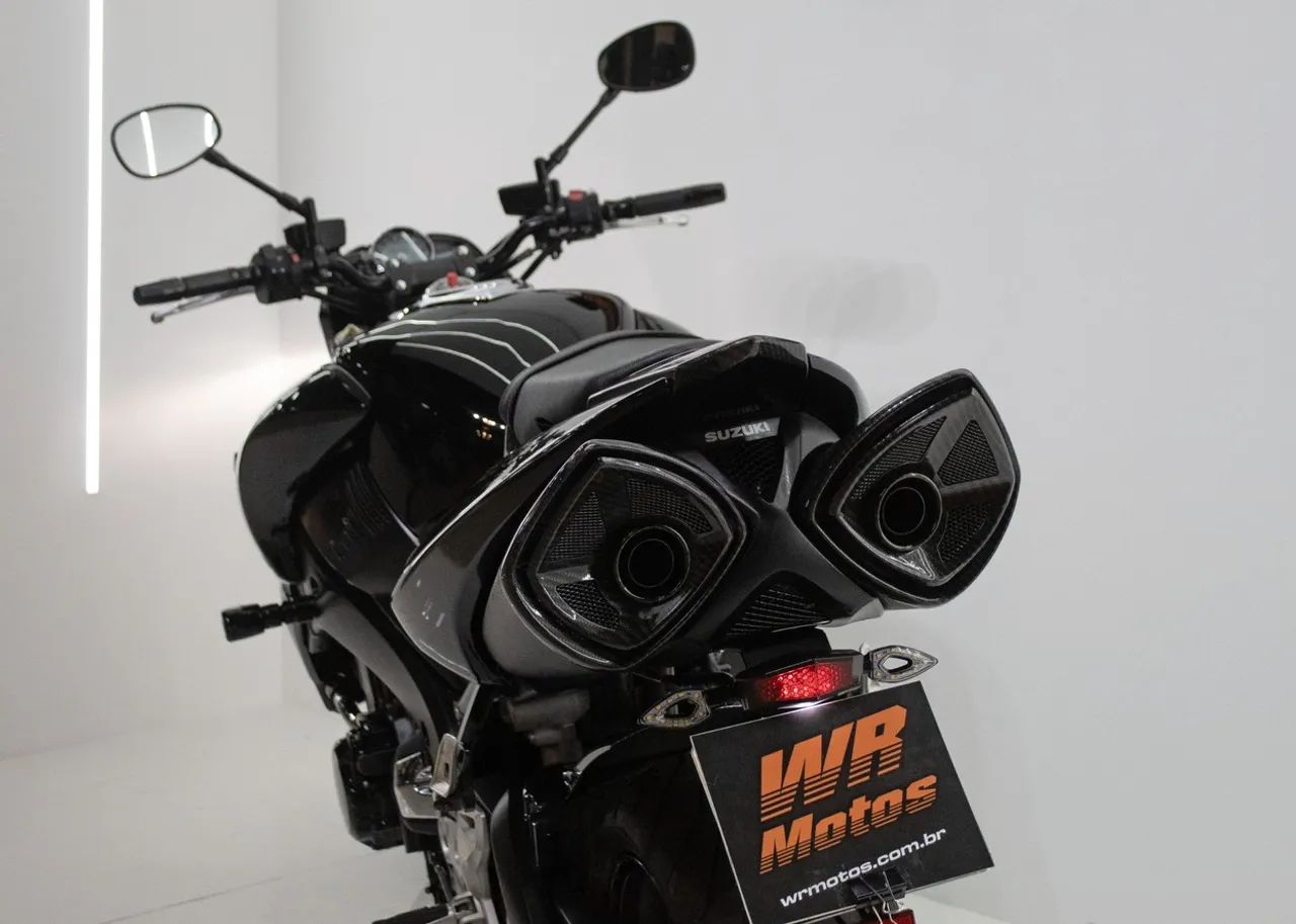 SUZUKI GSX 1300 B-KING  - Foto 6