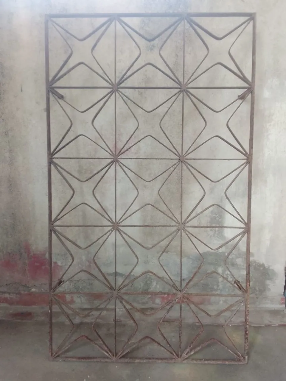 Grade com Basculante de ferro 100 X 50