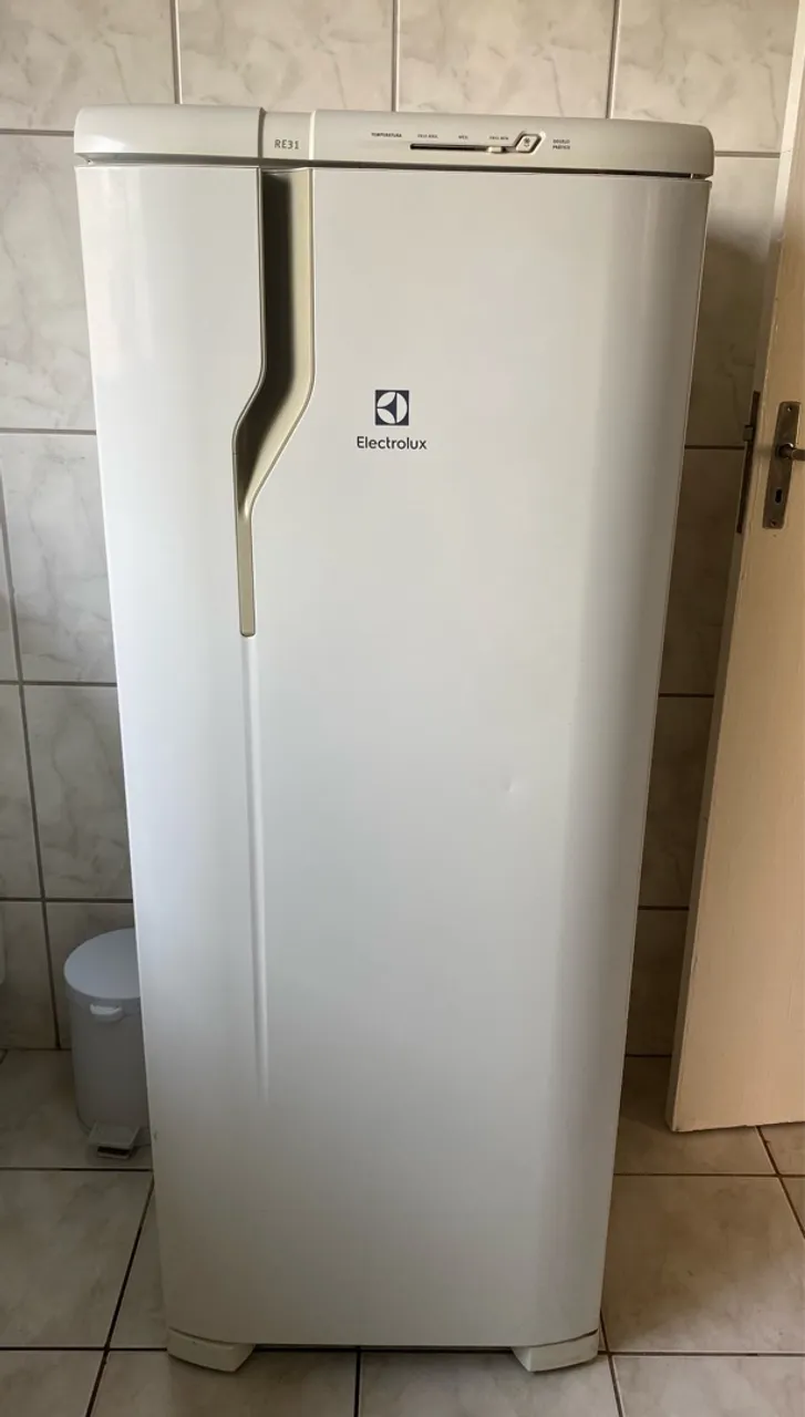 Geladeira Electrolux RE31