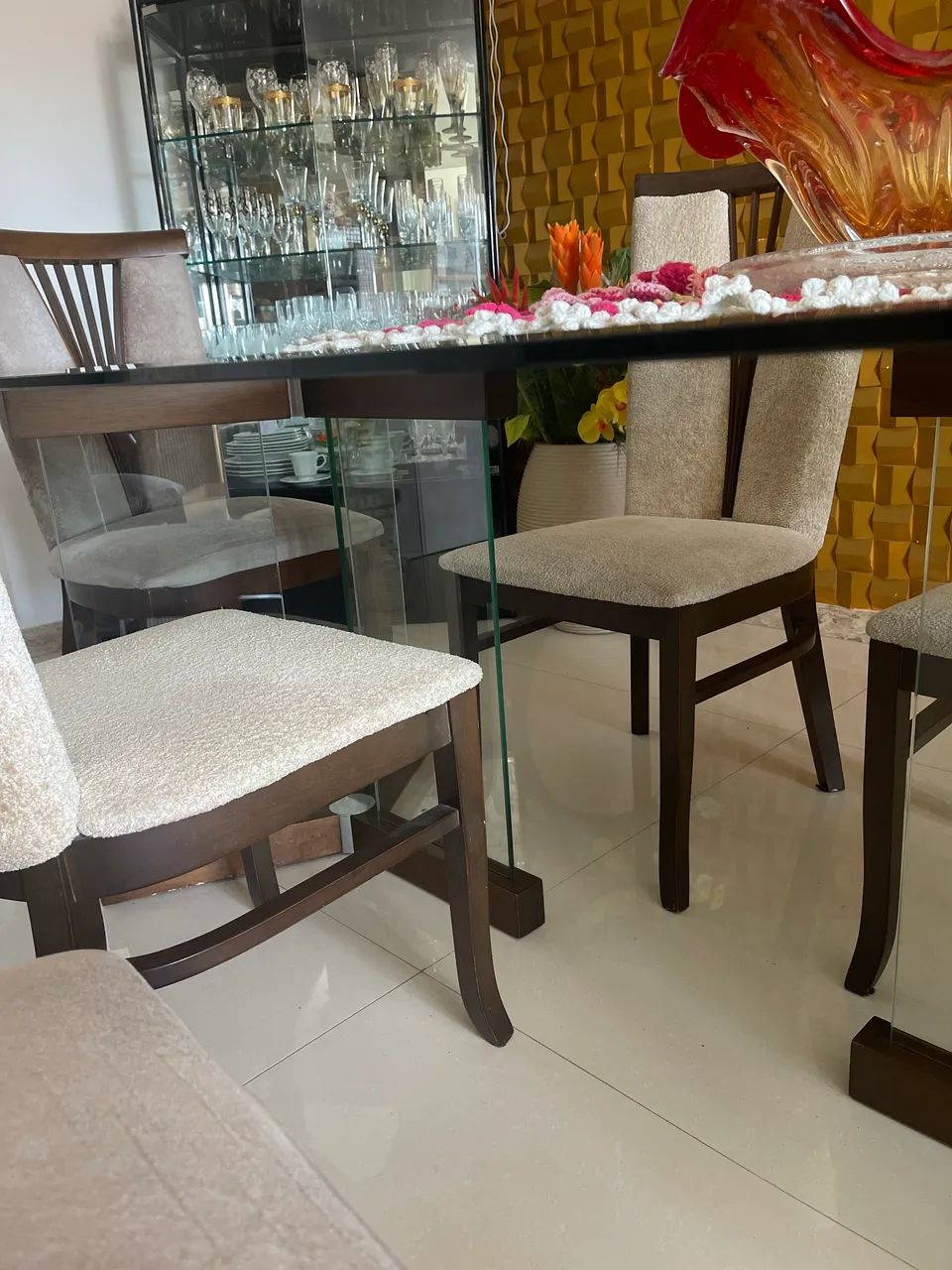 Vendo móveis usados, mas em bom estado de conservação 