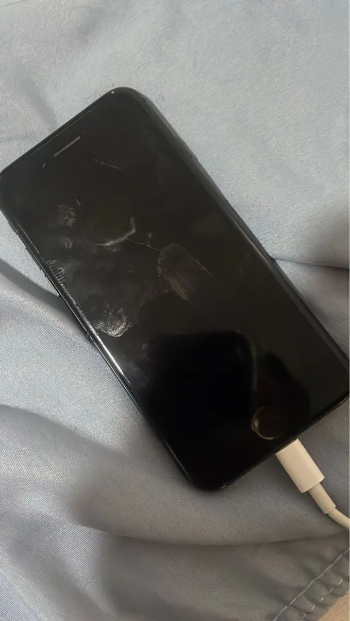 iPhone 7 64 GB preto - não troco -