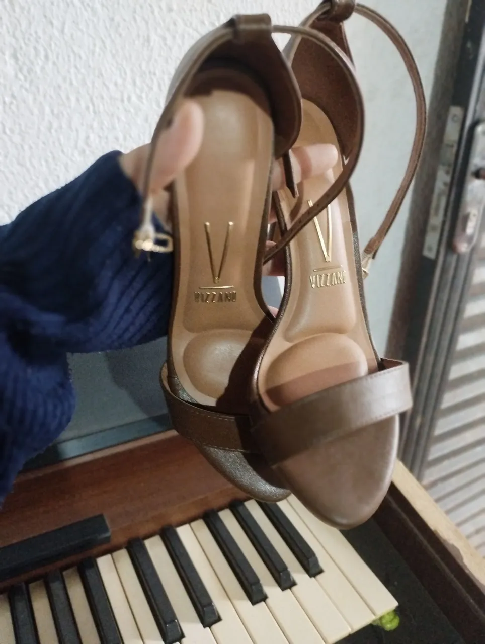 Sandália Vizzano Marrom - Conforto e Estilo!
