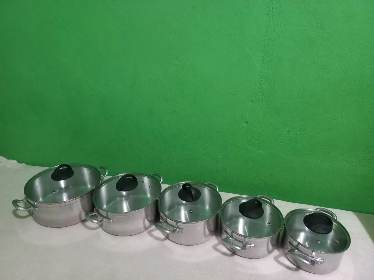 Conjunto de panelas de alumínio com tampas de vidro - Foto 2