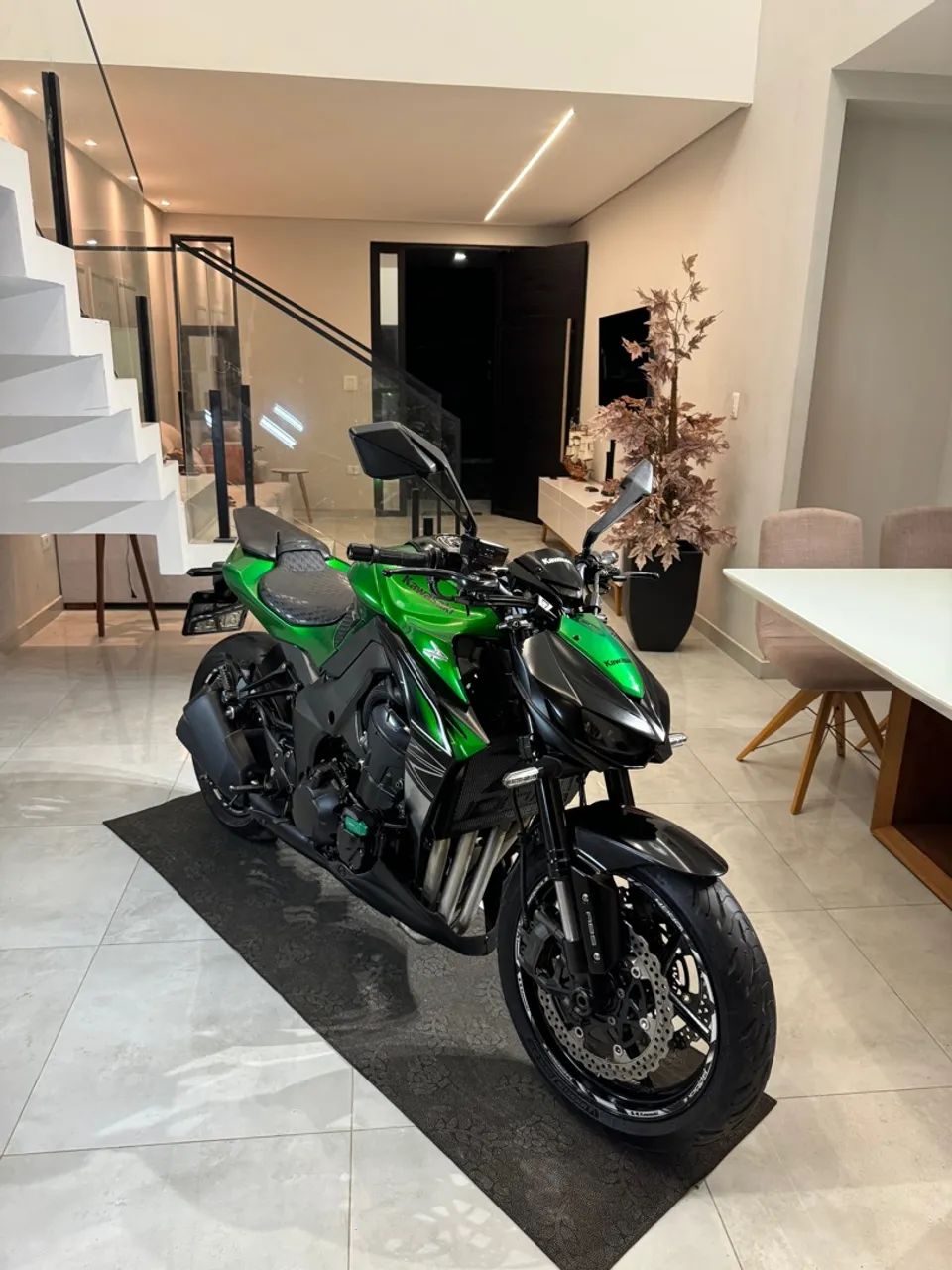 Z1000 2018 impecável. Aceito trocas e financio 