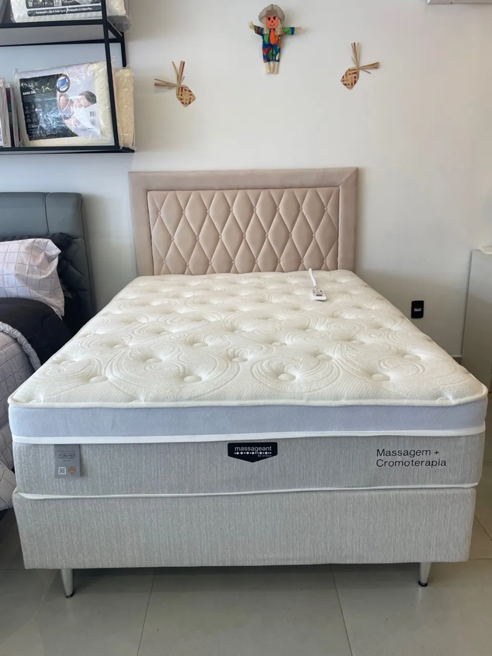 Cama Casal com colchão Massageador e Cromoterapia?
