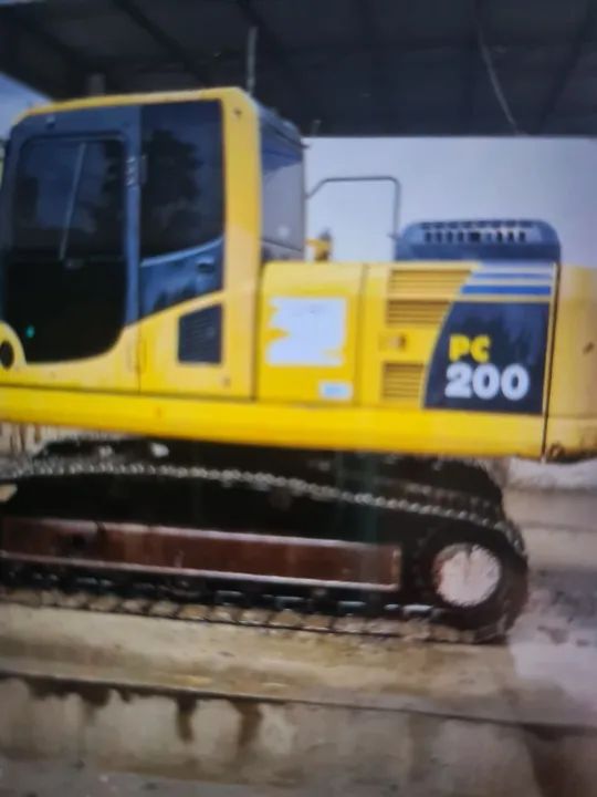 ESCAVADEIRA KOMATSU PC200 ANO 2016 - Foto 4
