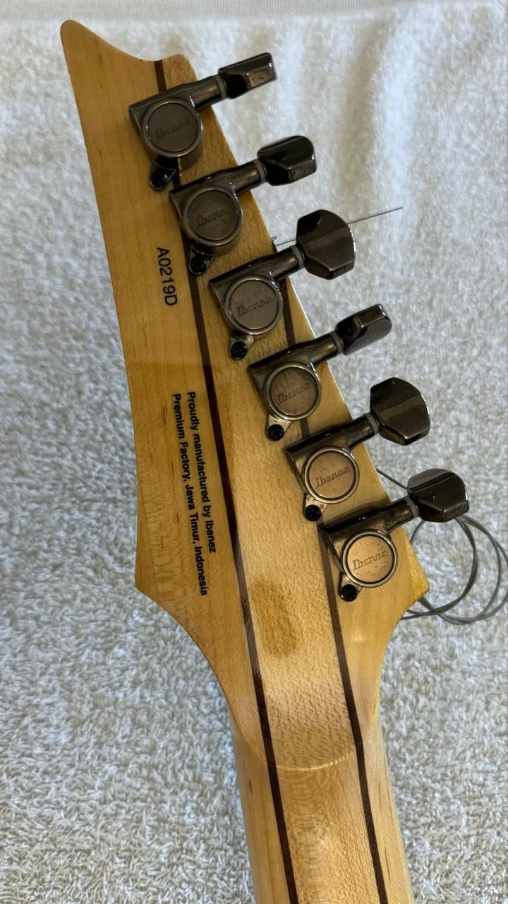 Guitarra Ibanez Premium RG920QMZ - Instrumentos musicais - Praia