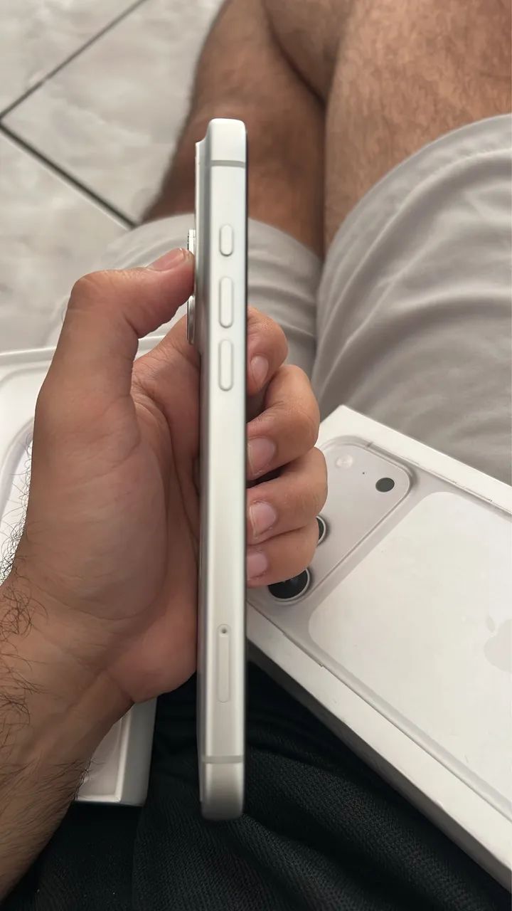 iPhone 17 pro max 256gb ativado 03/08 zerado - Foto 2