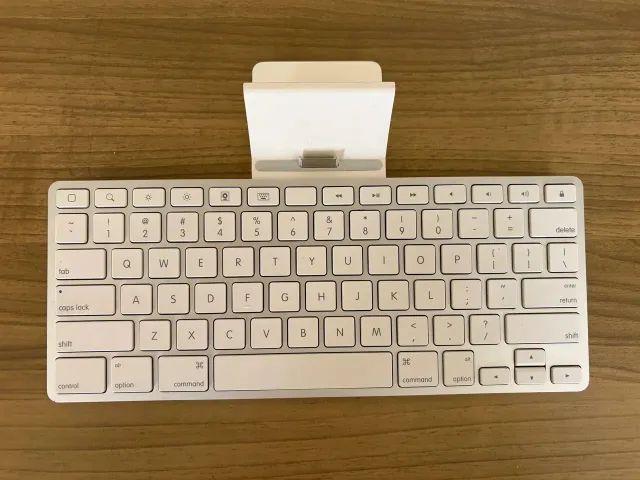 Teclado Dock Para Ipad Original Apple A1359