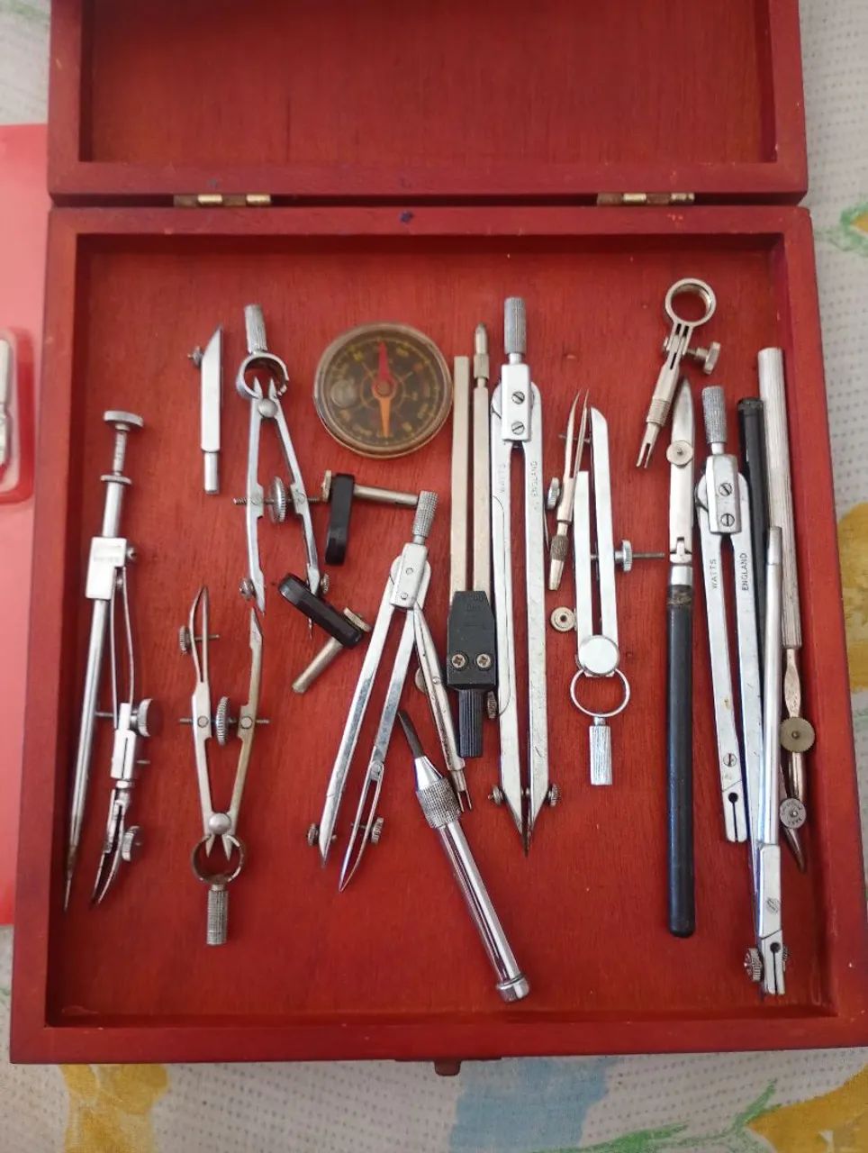 Estojo Kit de Compasso 