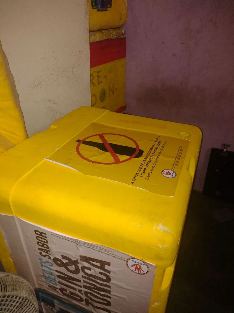 Mesá cadeira isopor mesa e cadeiras usado - Foto 3