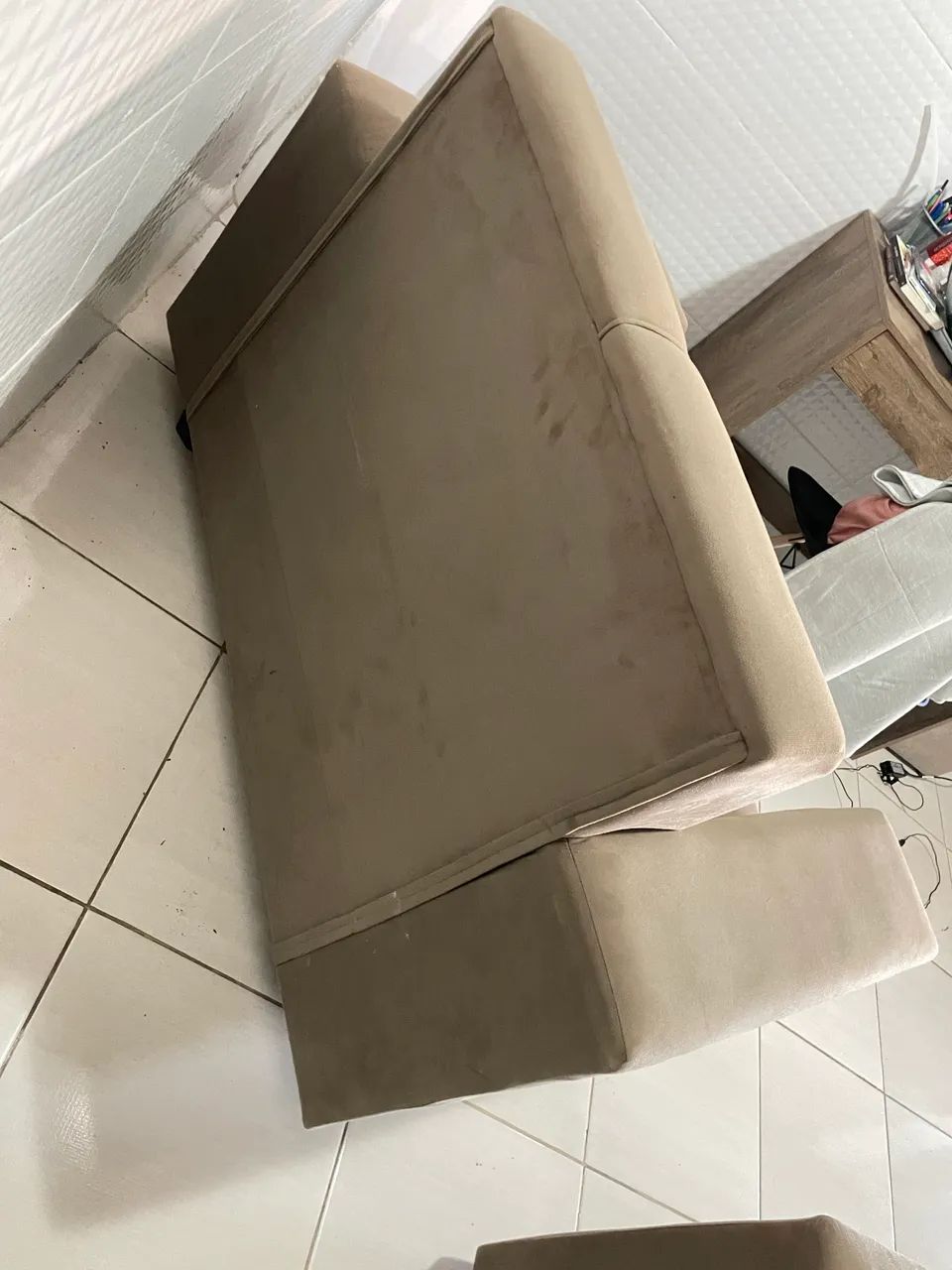 Conjunto de 2 sofás novos, usados apenas para enfeite 