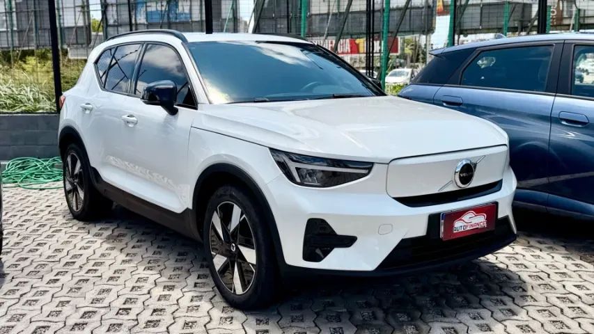 Volvo EX40 Plus P6 (elétrico) 2025