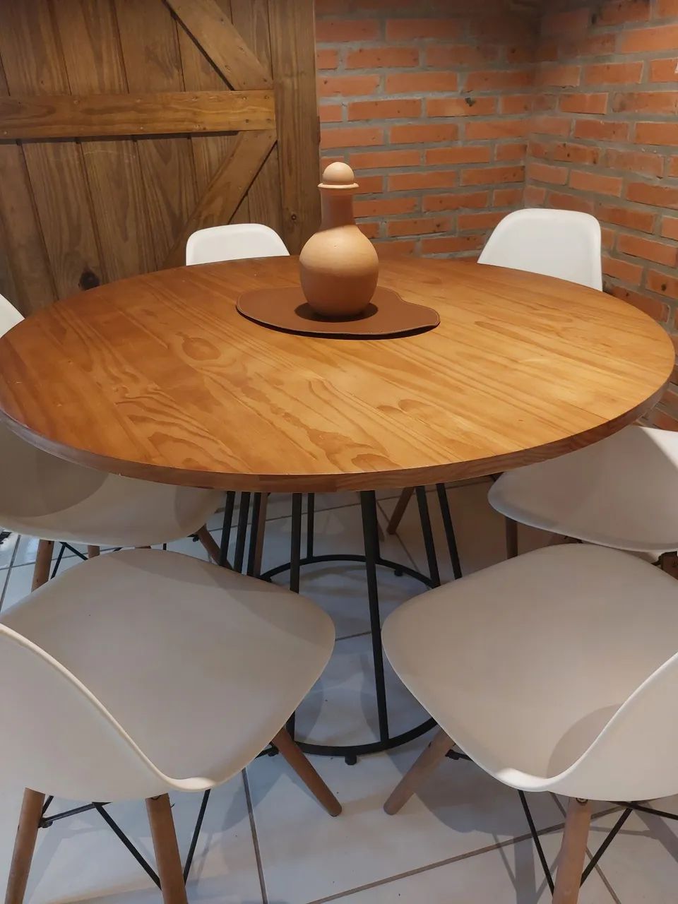 Mesa com 6 cadeiras  - Foto 3