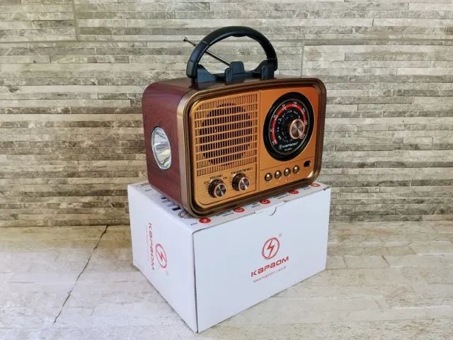 Radio Portátil Bluetooth com Lanterna FM e Pendrive - Foto 2