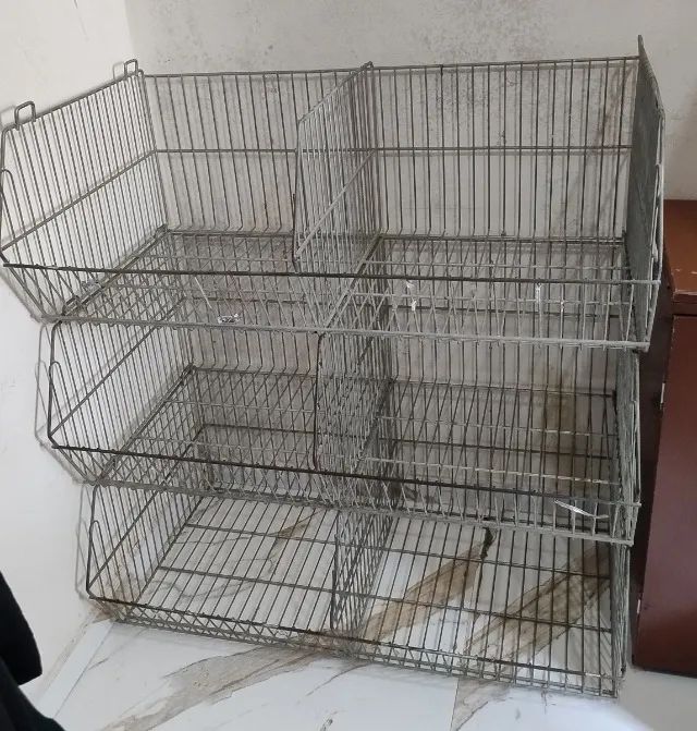 Cesto empilhavel em aramado grande
