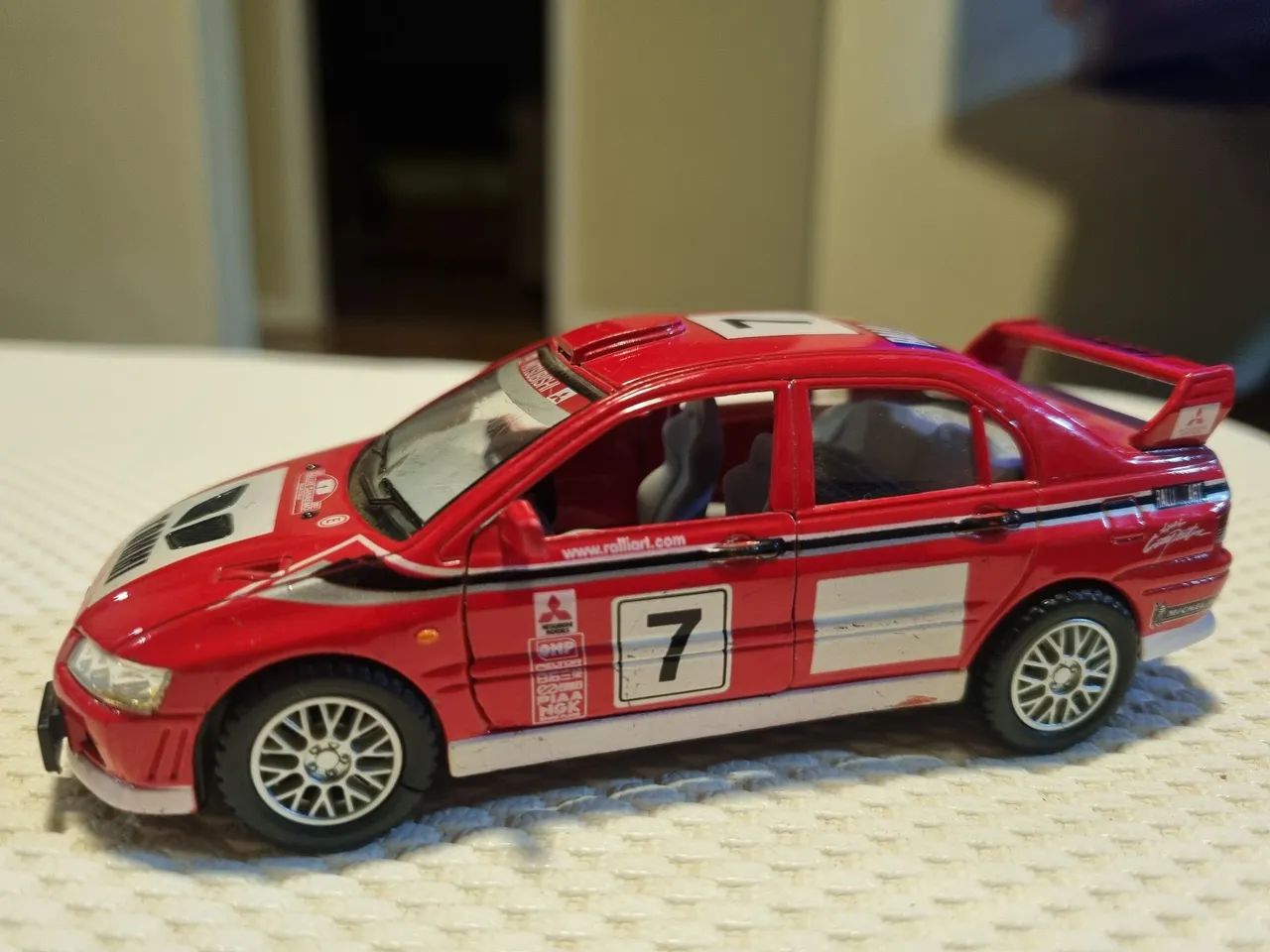 ?Miniatura Mitsubishi Lancer Evolution 1/24 - Foto 2