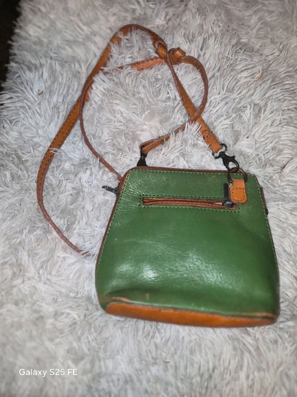 bolsa verde com detalhes amarelos - Foto 4