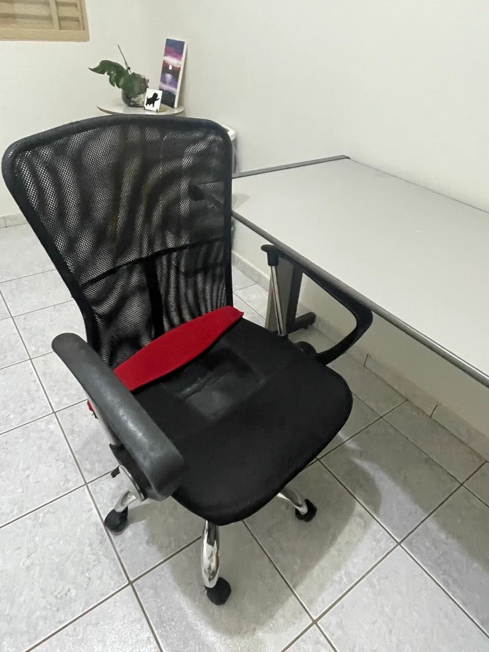 Mesa e Cadeira de Escritório  - Foto 2