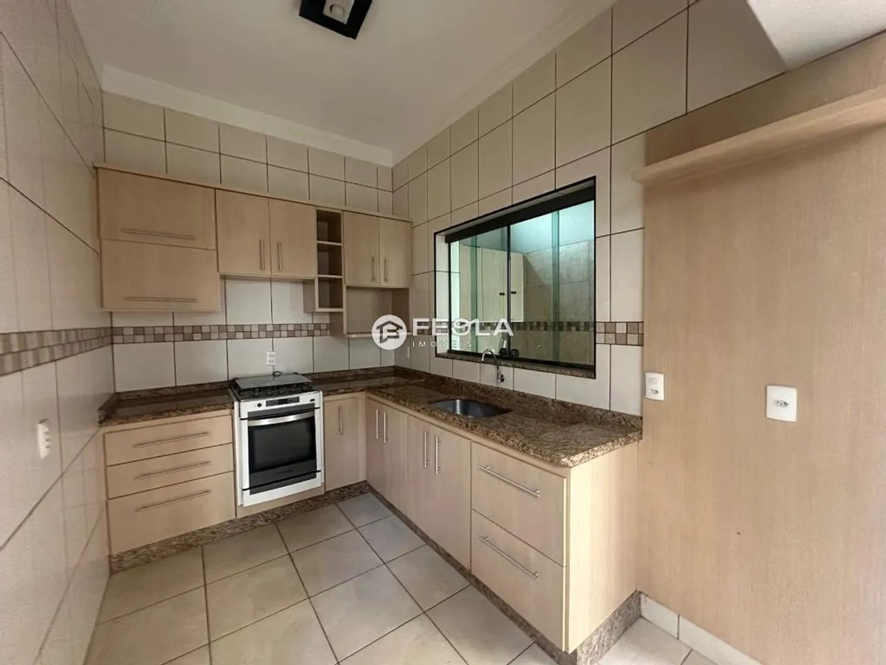 Casa à venda em Nova Odessa, Centro, com 2 quartos, com 180 m² - Foto 4