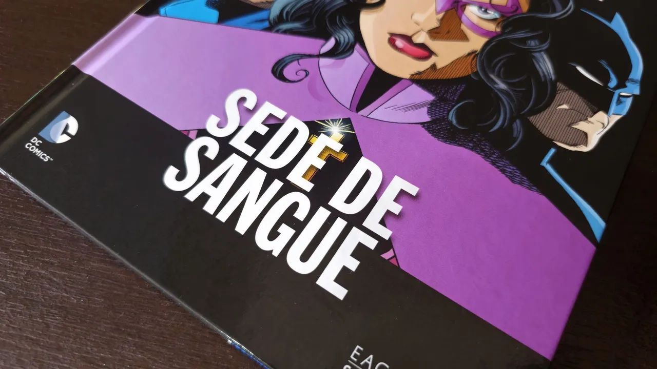 Batman e Caçadora - Sede de Sangue - DC Comics - HQ Eaglemoss - Foto 4