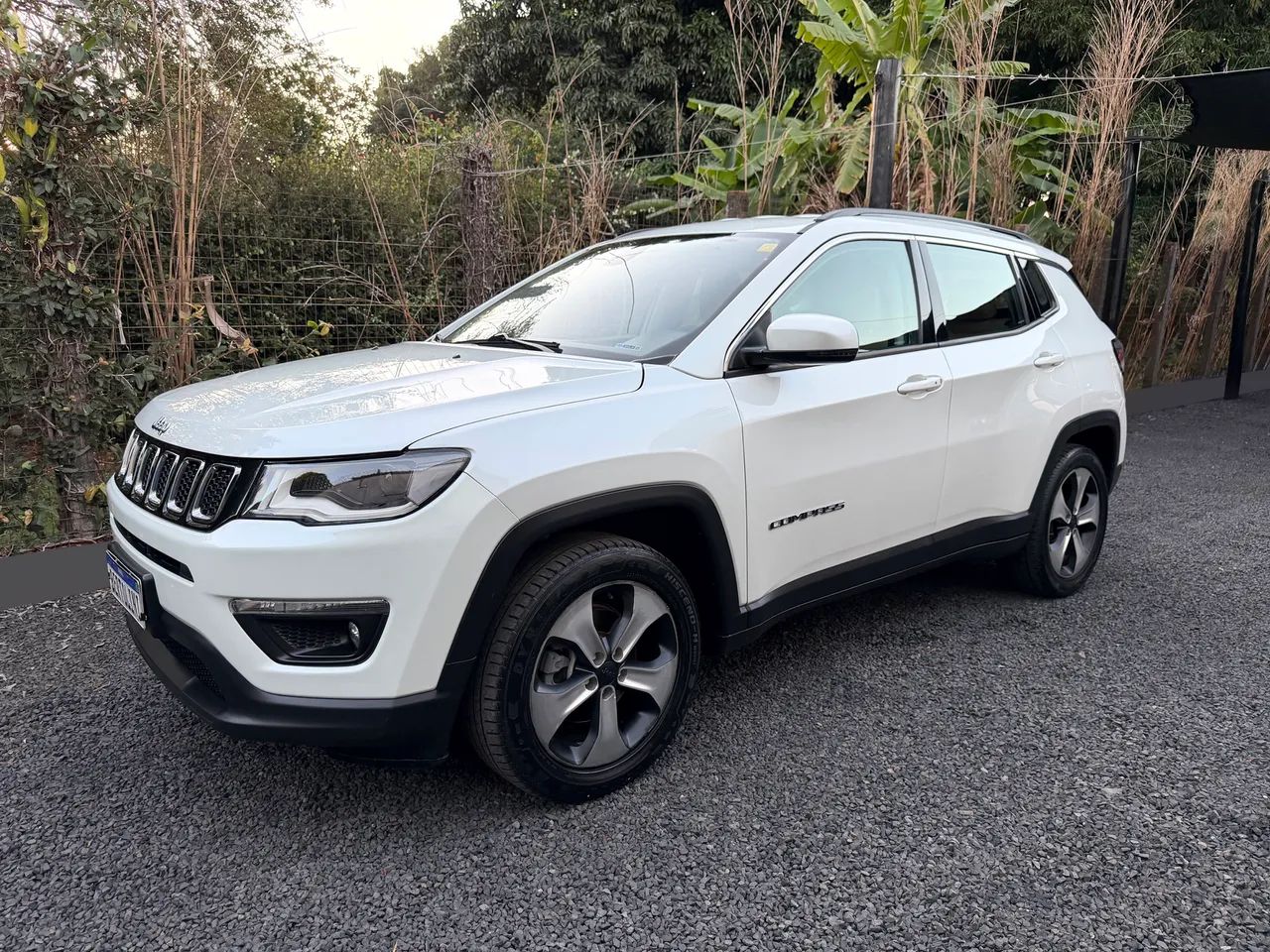 Jeep Compass 2.0 16V FLEX LONGITUDE AUTOMÁTICO 2017
