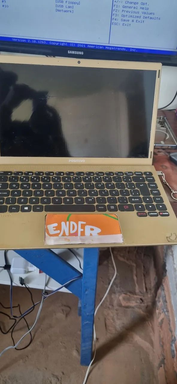 Vendo notebook positivo motion gold 